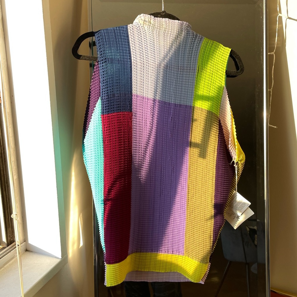 Issey Miyake Sleeveless Top NWT - Picture 1 of 10